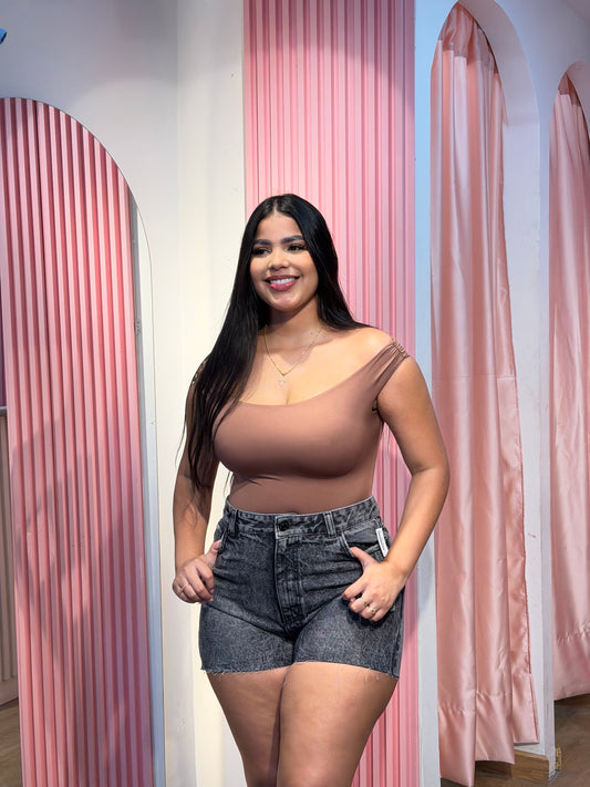 SHORT SARA HUMO