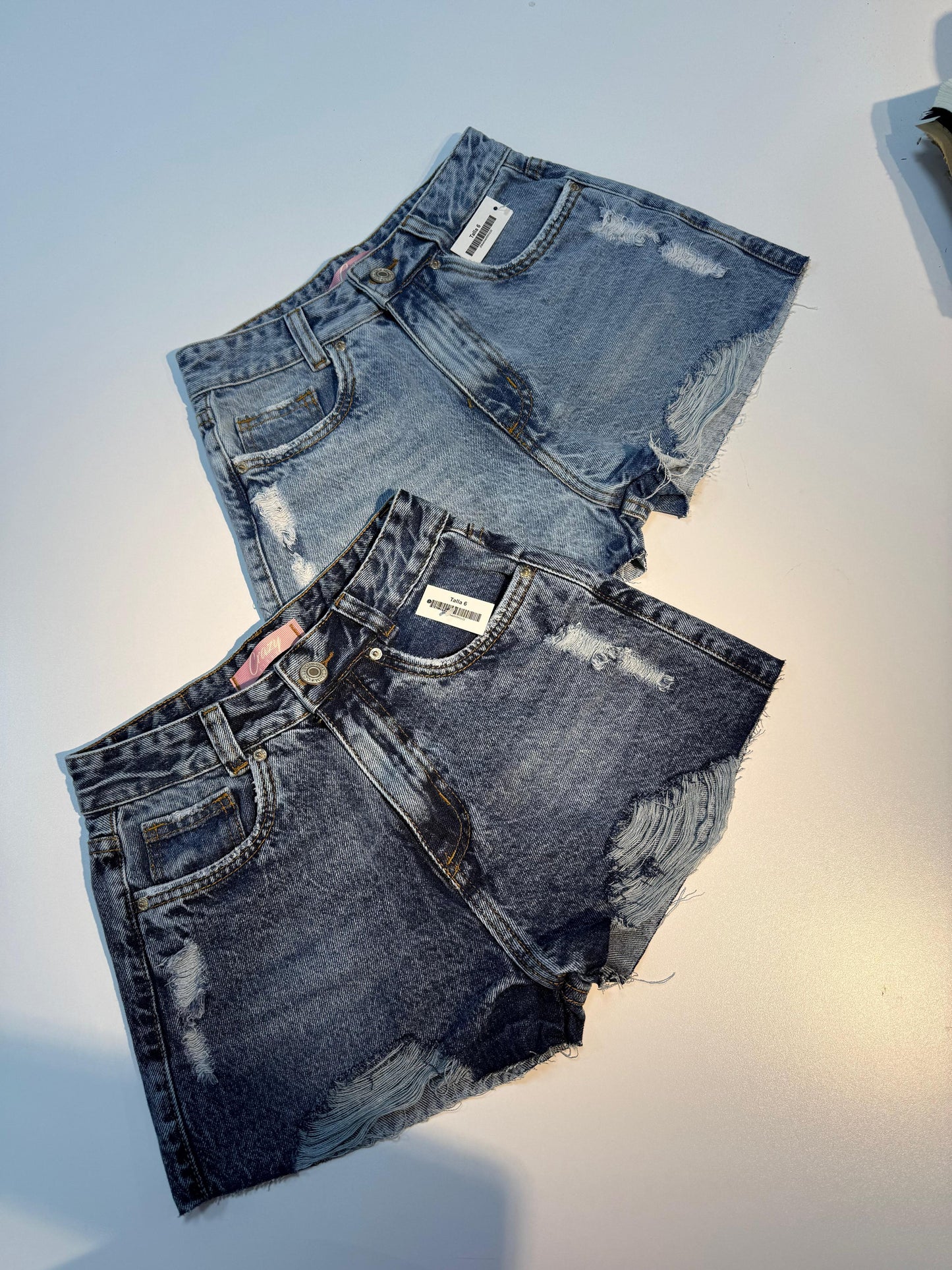 SHORT BLUE